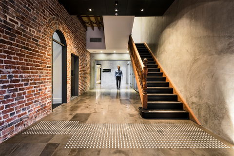 The Hougoumont Hotel - Schoolies Week Accommodation 0