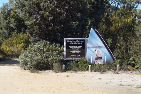 Waterfront Retreat At Wattle Point - Schoolies Week Accommodation 1