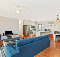 44 Ferguson Road - Quiet and Private and Welcomes Pets - Schoolies Week Accommodation