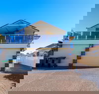 Anglers Abode - Schoolies Week Accommodation