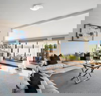 Beauty Point Holiday House - Schoolies Week Accommodation