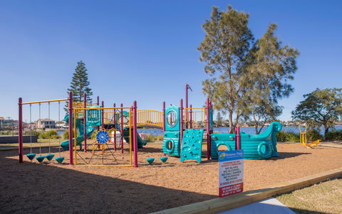 Belmont Lakeside Holiday Park - Schoolies Week Accommodation 1