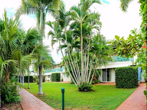 Cable Beachside Villas - Schoolies Week Accommodation 0