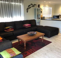 Flutterby's Beach Retreat Preston Beach - Schoolies Week Accommodation