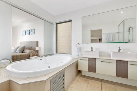 Rainbow Sea Resort - Schoolies Week Accommodation 2