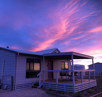 Tarnasey Farm - Bump's Barn - Schoolies Week Accommodation