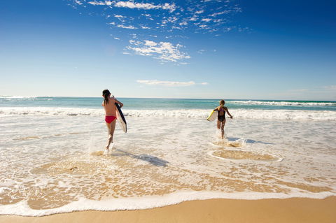 The Retreat Beach Houses - Schoolies Week Accommodation 1