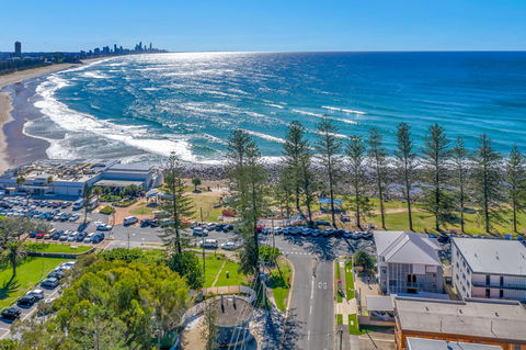 Bujerum Apartments On Burleigh - Schoolies Week Accommodation 0