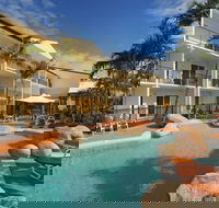 Cairns Queenslander Hotel and Apartments - Schoolies Week Accommodation