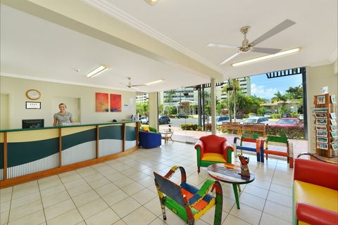 Cairns Queenslander Hotel And Apartments - Schoolies Week Accommodation 1