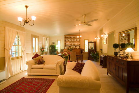 Evelyn Homestead - Schoolies Week Accommodation 1