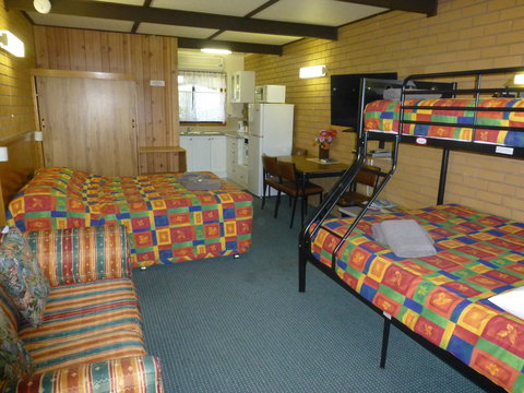 Golfers Retreat Motel - Schoolies Week Accommodation 2