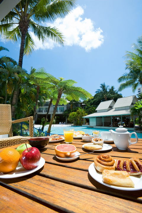 Novotel Cairns Oasis Resort - Schoolies Week Accommodation 1