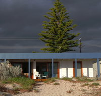 Shackago - Schoolies Week Accommodation
