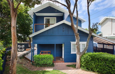 The Blue House At Wombarra Beach - Schoolies Week Accommodation 0