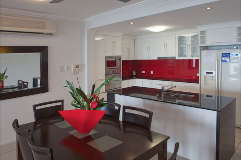 Waters Edge Apartments Cairns - Schoolies Week Accommodation 2