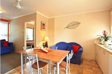Byron Motor Lodge Motel - Schoolies Week Accommodation 3