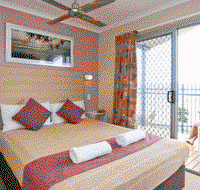 First Sun Holiday Park - Schoolies Week Accommodation