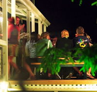 Blue Reef Backpackers - Schoolies Week Accommodation