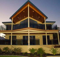 Nautica Lodge - Schoolies Week Accommodation