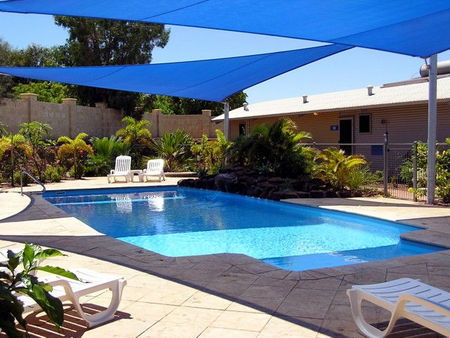Point Samson Chalets - Schoolies Week Accommodation 0