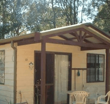 Gum Grove Chalets - Schoolies Week Accommodation