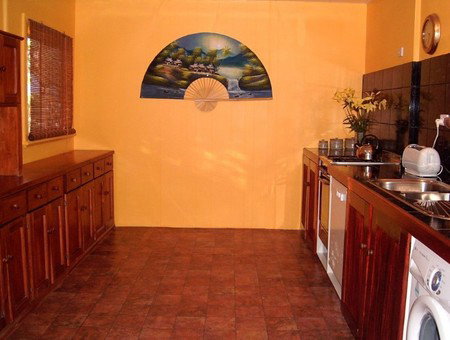 Golden Hearth Cottages - Schoolies Week Accommodation 2
