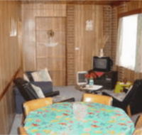 Dunsmore Holiday Unit - Schoolies Week Accommodation