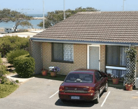 Port Denison Holiday Units - Schoolies Week Accommodation