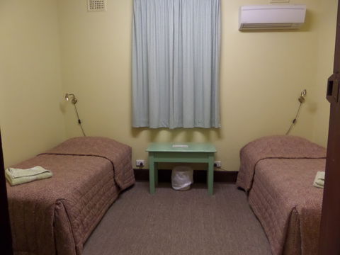 Binnaway Rail Heritage Barracks - Schoolies Week Accommodation 1