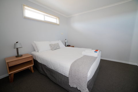 Bridport Beach Cottages - Schoolies Week Accommodation 2