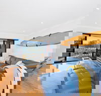 Dolphin Cove  North Haven - Schoolies Week Accommodation