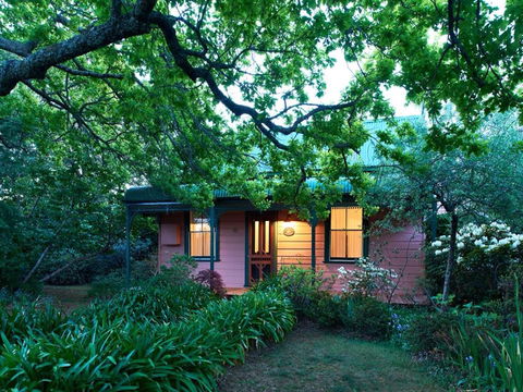 Hawthorne Cottage: Blackheath - Schoolies Week Accommodation 0