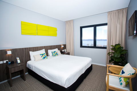 Ibis Styles The Entrance - Schoolies Week Accommodation 2