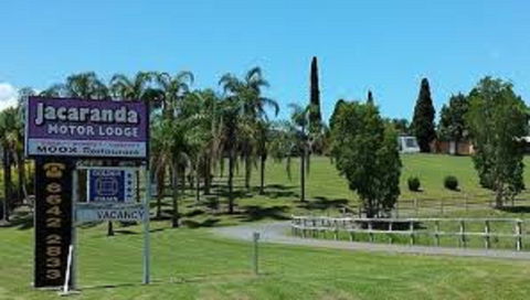 Jacaranda Motor Lodge - Schoolies Week Accommodation 0