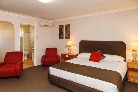 McNevins Maryborough Motel - Schoolies Week Accommodation 2