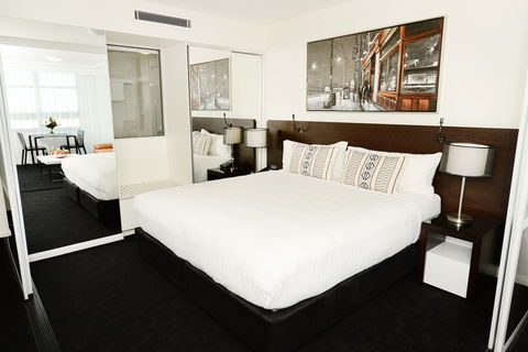 Oaks Gladstone Grand Hotel - Schoolies Week Accommodation 2