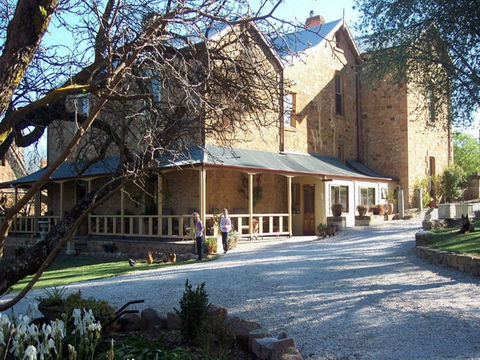 Stanley Grammar Country House - Schoolies Week Accommodation 0