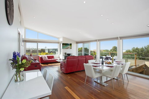 Tides Apartments Port Fairy - Schoolies Week Accommodation 0