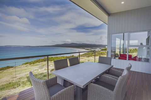 Tranquility Bay Of Fires - Schoolies Week Accommodation 0