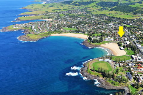 Bikini - Schoolies Week Accommodation 0