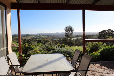 Clare View Accommodation - Clare View Cottage - Schoolies Week Accommodation 0