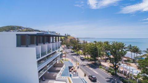 Echelon Apartments Yeppoon - Schoolies Week Accommodation 0