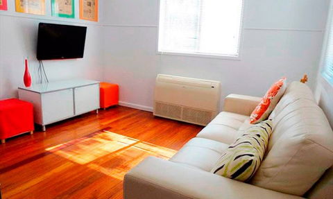 Ella May Holiday Flats - Schoolies Week Accommodation 0