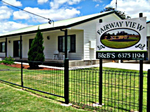 Fairway View Cottage - Schoolies Week Accommodation 0