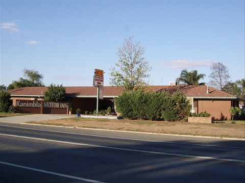 Kanimbla Motor Inn - Schoolies Week Accommodation 0