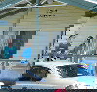 Lake Hamilton Motor Village and Caravan Park - Schoolies Week Accommodation