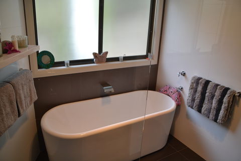 Lazy Days Bed And Breakfast - Schoolies Week Accommodation 2