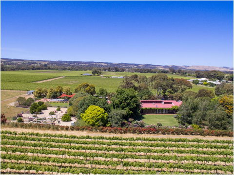 Mulberry Lodge  Country Retreat - Schoolies Week Accommodation 0