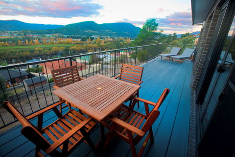New Norfolk Apartments - Schoolies Week Accommodation 0